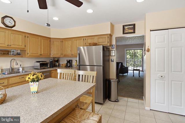 6 CARRIAGE WALK CT, Baltimore, MD 21234
