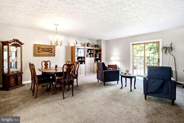 6 CARRIAGE WALK CT, Baltimore, MD 21234