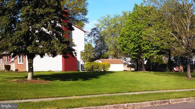 127 KAREN CT, Mullica Hill, NJ 08062