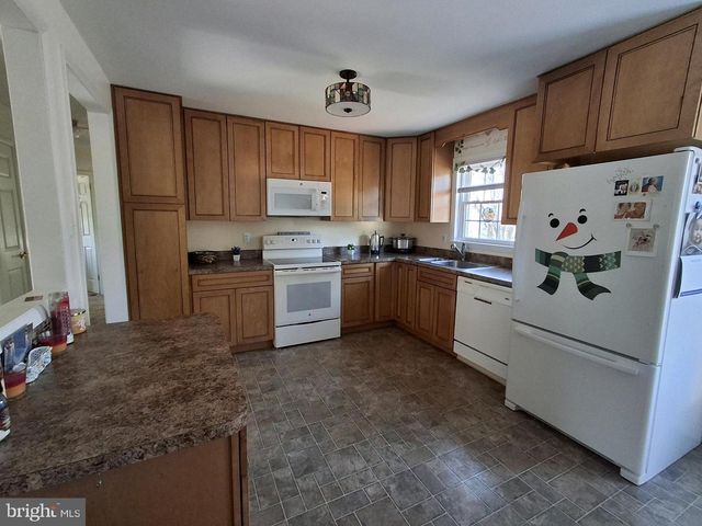 127 KAREN CT, Mullica Hill, NJ 08062