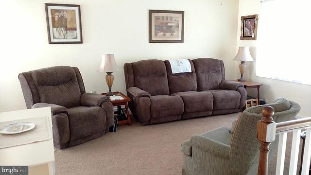 127 KAREN CT, Mullica Hill, NJ 08062