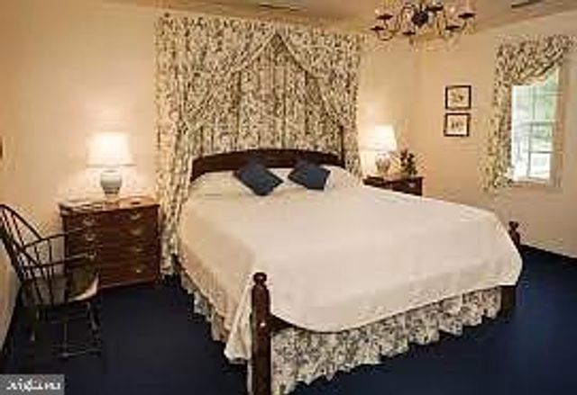 127 KAREN CT, Mullica Hill, NJ 08062