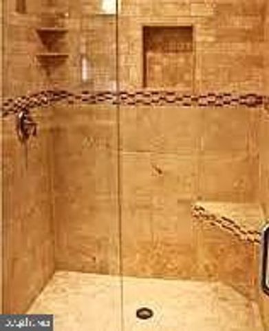 127 KAREN CT, Mullica Hill, NJ 08062