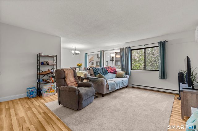 10 Pineview Drive C, Branford, CT 06405
