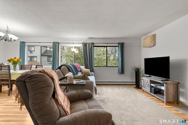 10 Pineview Drive C, Branford, CT 06405