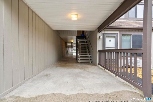10 Pineview Drive C, Branford, CT 06405
