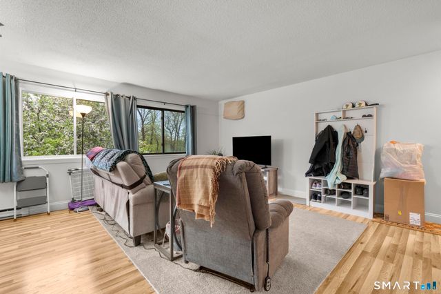 10 Pineview Drive C, Branford, CT 06405