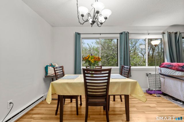 10 Pineview Drive C, Branford, CT 06405