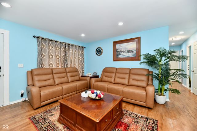 8704 Montery Road, Indianapolis, IN 46226