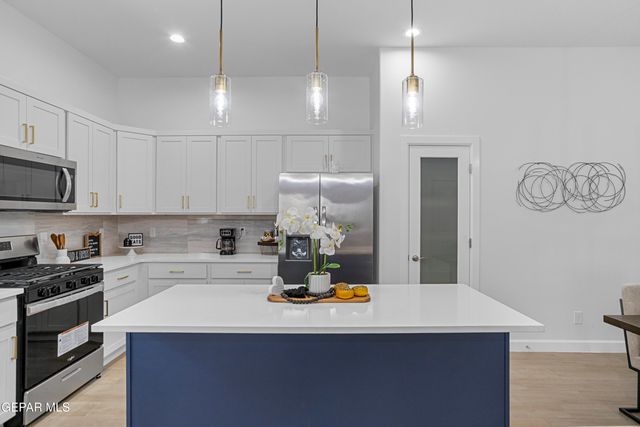 432 Plateau Drive, Socorro, TX 79927