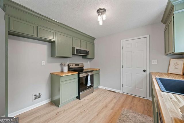 585 Pendergrass Drive, Statham, GA 30666