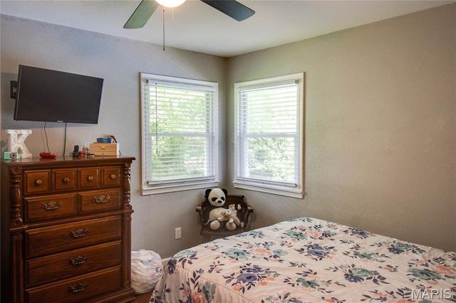 6607 Wenzel Road, Alton, IL 62002