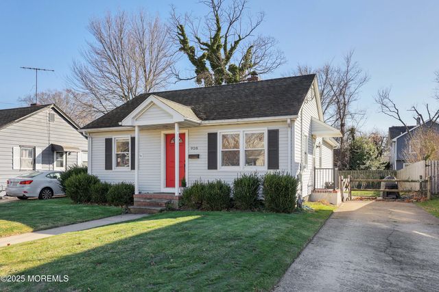 928 Park Place, Red Bank, NJ 07701