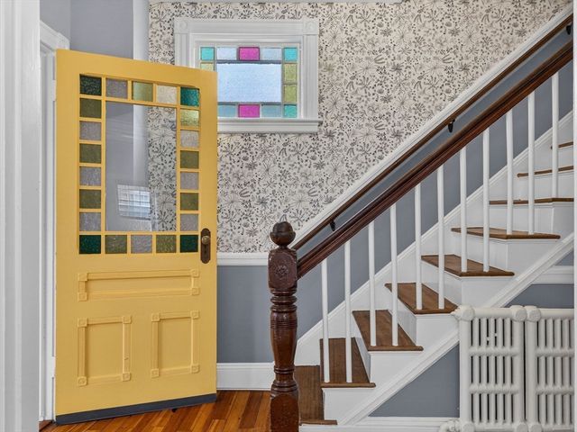 92 Roslindale Ave, Boston, MA 02131