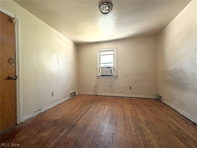 16707 Stockbridge Avenue, Cleveland, OH 44128