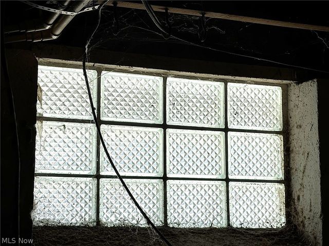 16707 Stockbridge Avenue, Cleveland, OH 44128