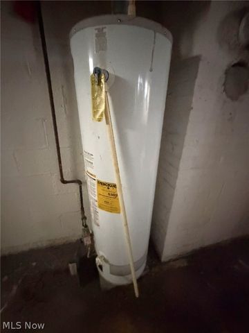 16707 Stockbridge Avenue, Cleveland, OH 44128