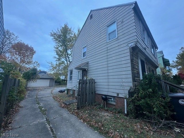 16707 Stockbridge Avenue, Cleveland, OH 44128