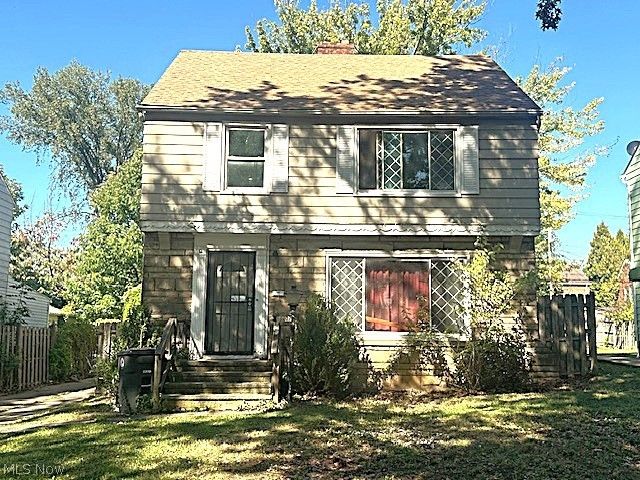 16707 Stockbridge Avenue, Cleveland, OH 44128
