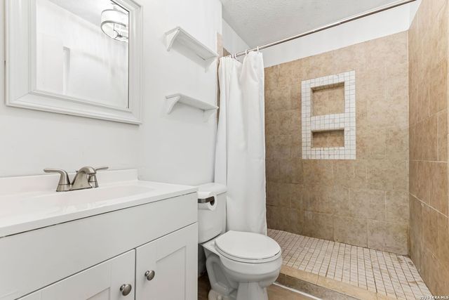 4314 Clear Spring Dr, San Antonio, TX 78217