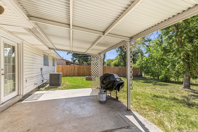 4314 Clear Spring Dr, San Antonio, TX 78217