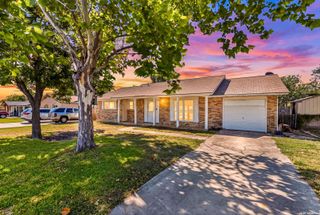 4314 Clear Spring Dr, San Antonio, TX 78217