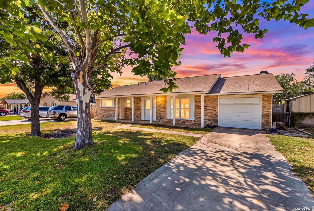 4314 Clear Spring Dr, San Antonio, TX 78217