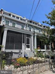 925 DECATUR ST NW, Washington, DC 20011