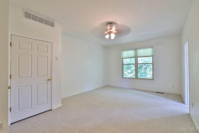 6466 Winding Oaks Drive, Liberty Twp, OH 45044