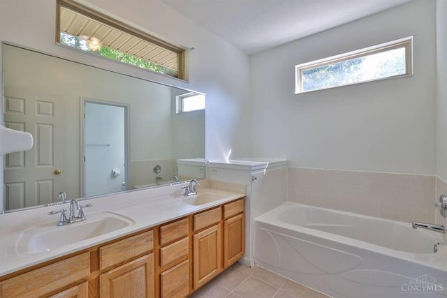 6466 Winding Oaks Drive, Liberty Twp, OH 45044