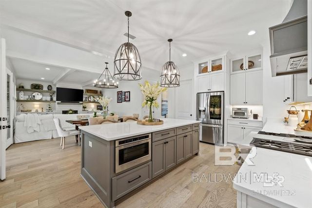 2 Lafayette Drive, Fairhope, AL 36532