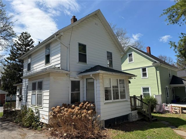 16 Maple Street, Avon, NY 14414