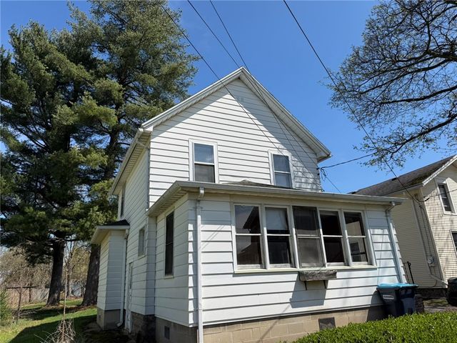 16 Maple Street, Avon, NY 14414
