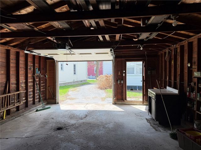 16 Maple Street, Avon, NY 14414