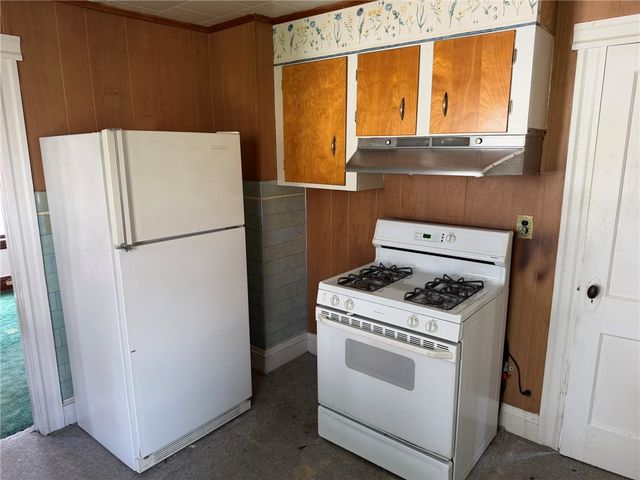 16 Maple Street, Avon, NY 14414