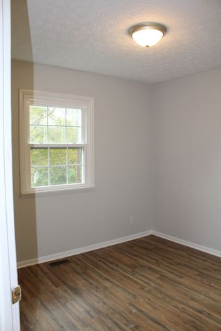 1165 Green Shanty Rd, Tennessee Ridge, TN 37178