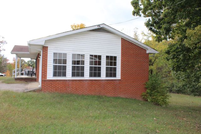 1165 Green Shanty Rd, Tennessee Ridge, TN 37178