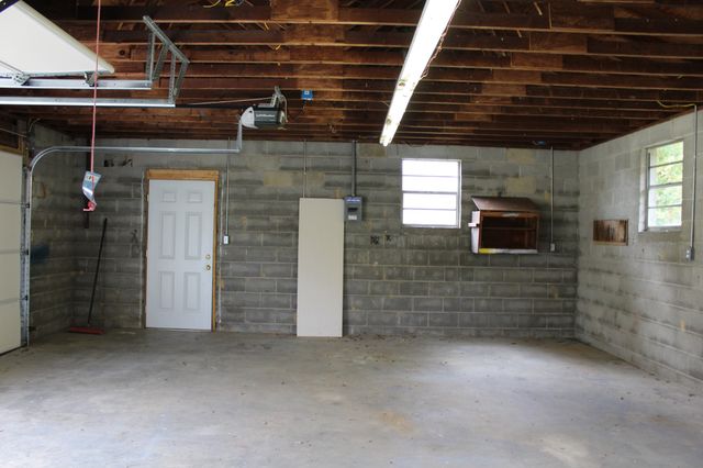 1165 Green Shanty Rd, Tennessee Ridge, TN 37178