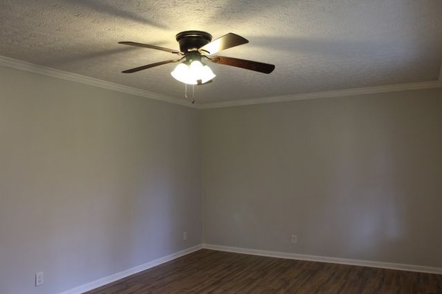 1165 Green Shanty Rd, Tennessee Ridge, TN 37178