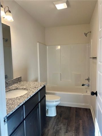 824 Parrot Lane, Siloam Springs, AR 72761