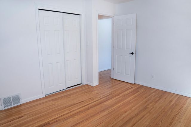 1176 Lawson Avenue E, Saint Paul, MN 55106