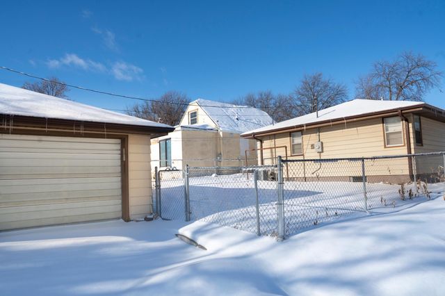 1176 Lawson Avenue E, Saint Paul, MN 55106