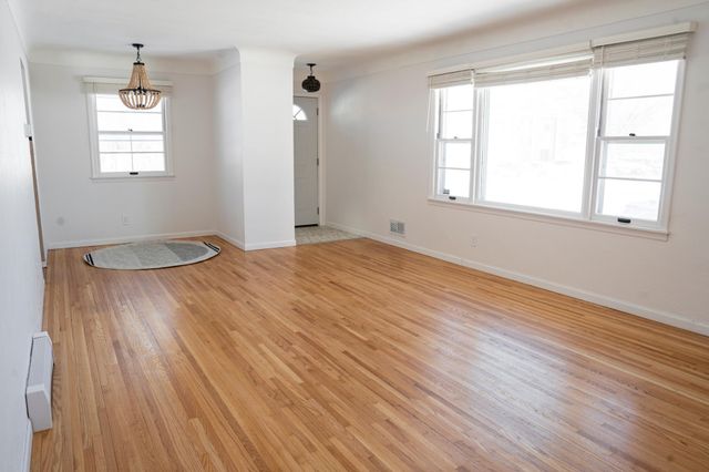 1176 Lawson Avenue E, Saint Paul, MN 55106