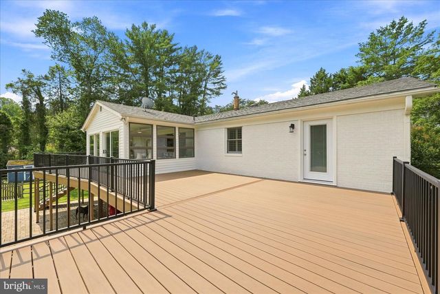 12194 HENDERSON RD, Clifton, VA 20124