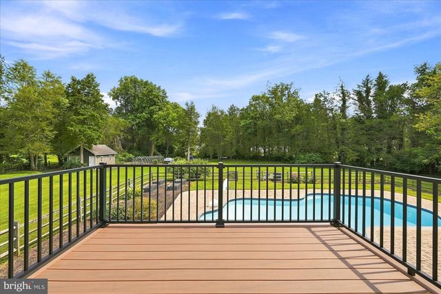 12194 HENDERSON RD, Clifton, VA 20124