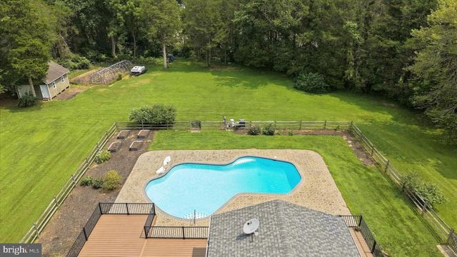 12194 HENDERSON RD, Clifton, VA 20124