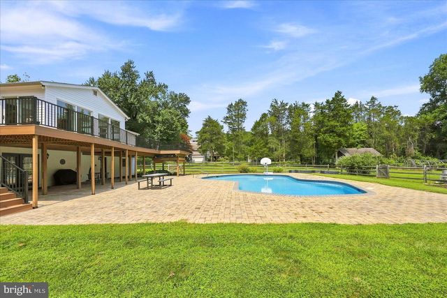 12194 HENDERSON RD, Clifton, VA 20124