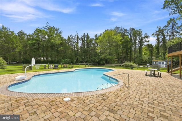 12194 HENDERSON RD, Clifton, VA 20124