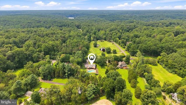 12194 HENDERSON RD, Clifton, VA 20124