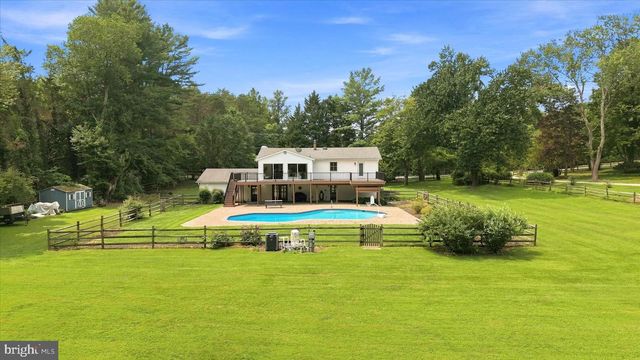 12194 HENDERSON RD, Clifton, VA 20124